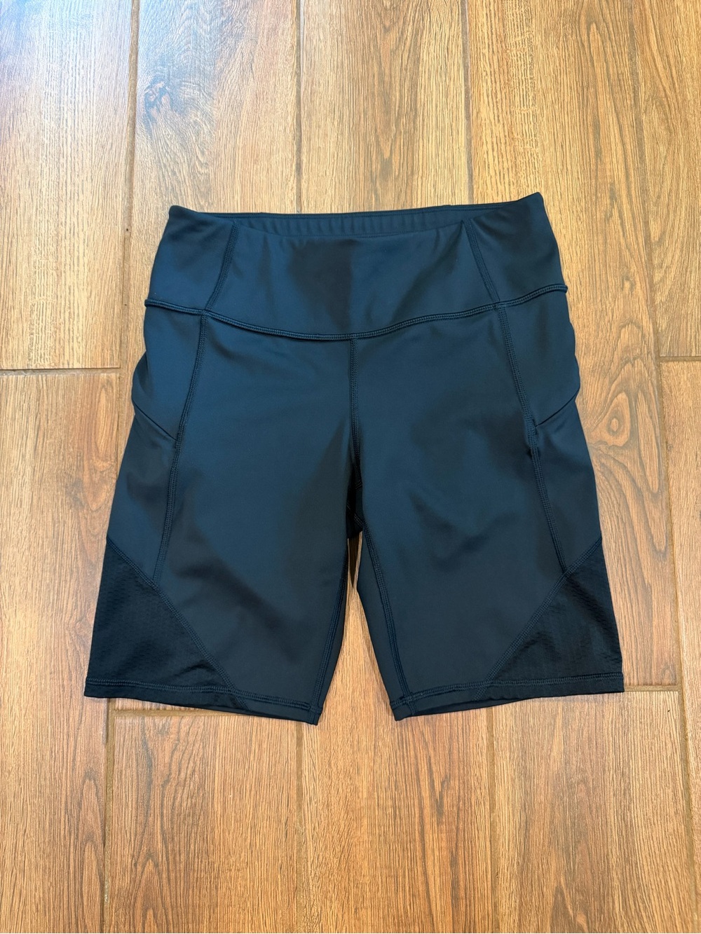 Athleta Black High-Rise Bike Shorts with Mesh Panels Zip Pockets Size S